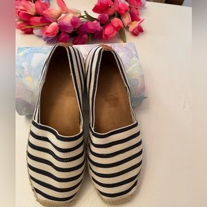 VIONIC coast Valeri Navi & cream stripe Canvas Jute Espradilles Size 8.5 In VGUC